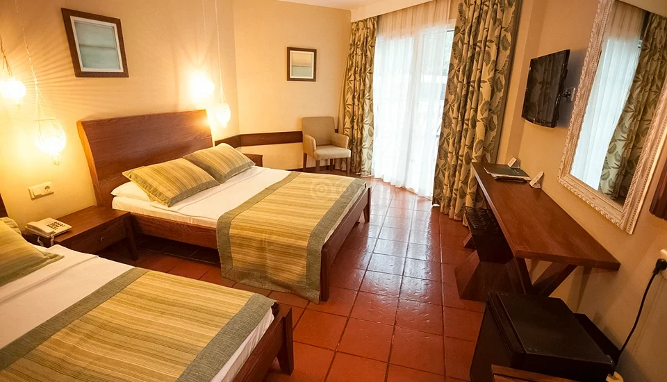 هتل گرند یازیجی کلاب مارماریس پالاس